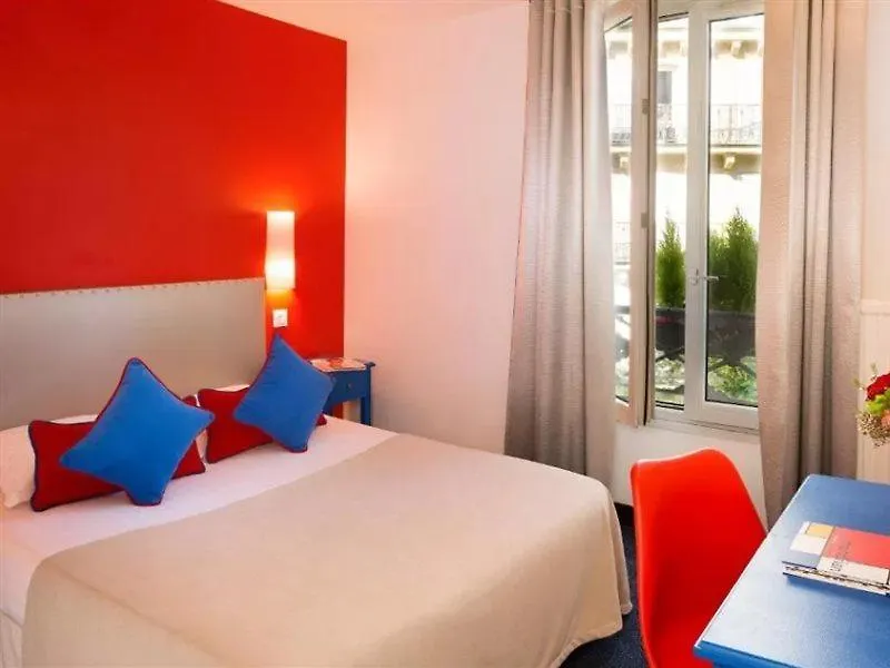 Du Mont Dore Batignolles Hotel 3*