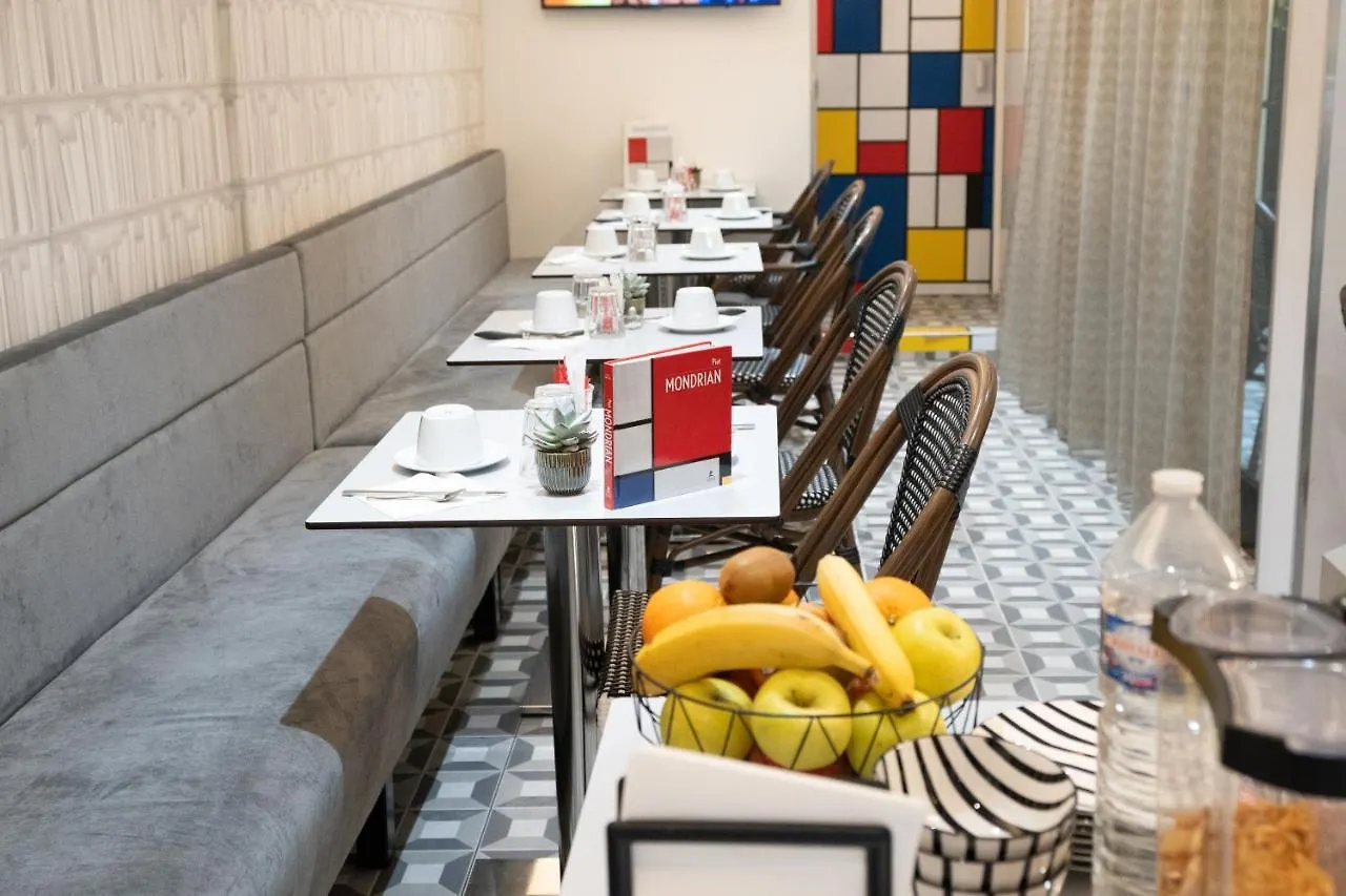 Du Mont Dore Batignolles Hotel