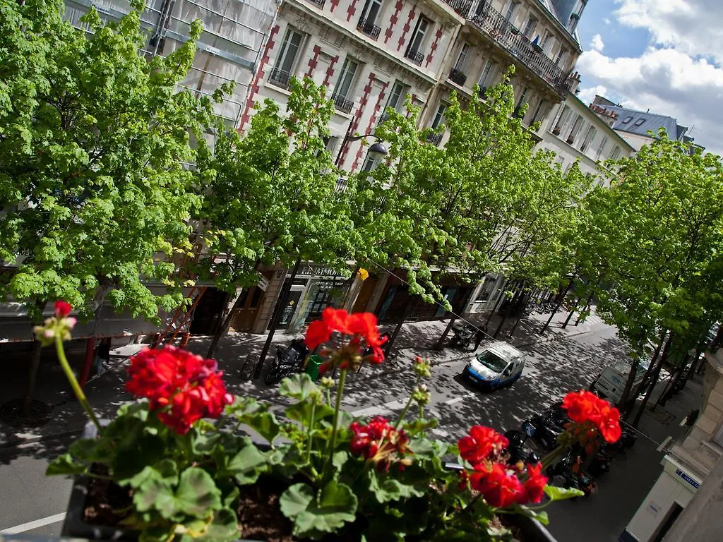 Hotel Du Mont Dore Batignolles